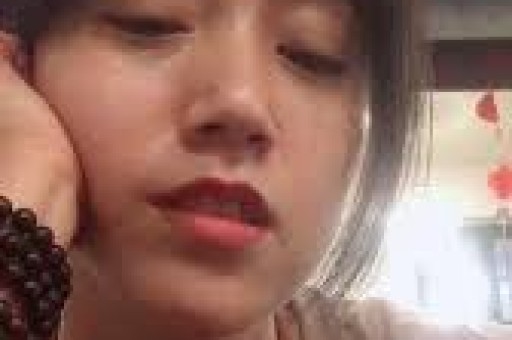 从‘逆袭典范’到‘人设崩塌’：房琪的虚伪面具被撕开